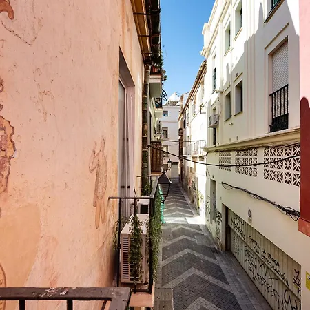 Urbanchicmalaga 2Bedroom Oasis In Historic Malaga Centre Exterior photo