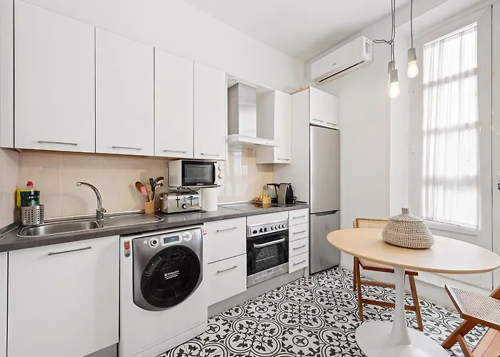 Urbanchicmalaga 2Bedroom Oasis In Historic Malaga Centre